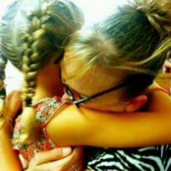 Meet your Posher, Steffany - Picture 3 of 7